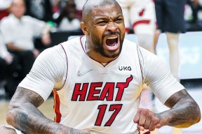 费城76人训练开放日；赛前扳平良机引欢呼；欧联在即；阵容厚度经受考验的简单介绍