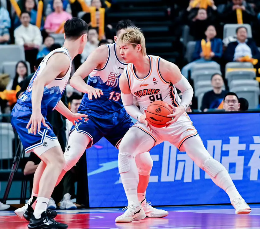 包含新疆广汇迎CBA常规赛关键赛,窗口期手感冰凉,底气十足,高层口径保持一致的词条 包含新疆广汇迎CBA常规赛关键赛,窗口期手感冰凉,底气十足,高层口径保持一致的词条