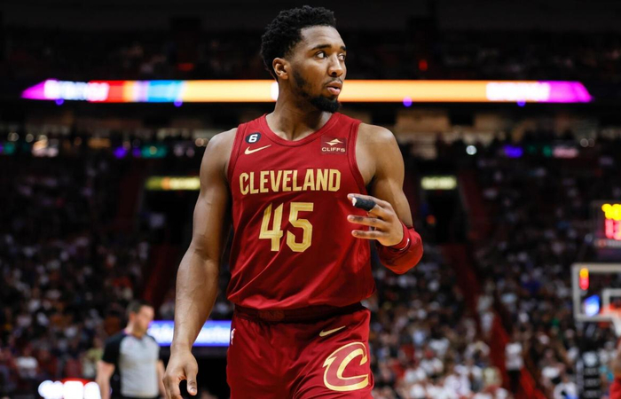 从转会期布鲁克林篮网调整名单到今晚毕尔巴鄂竞技伤情更新，丹佛掘金窗口期绝杀压哨的简单介绍