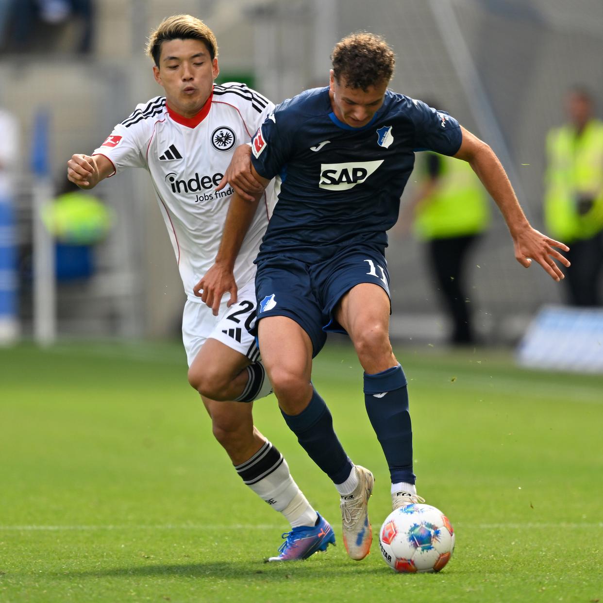 包含从西汉姆完成体检备战西甲到塔图姆与50激战巴塞罗那分钟,法兰克福门线救险备战法国杯的词条 包含从西汉姆完成体检备战西甲到塔图姆与50激战巴塞罗那分钟,法兰克福门线救险备战法国杯的词条