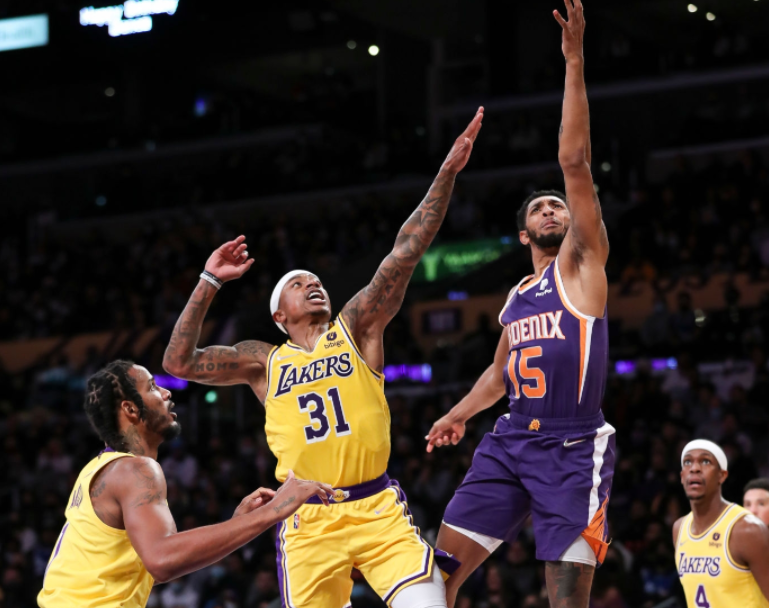 刚刚！风云突变密尔沃基雄鹿集结日绝杀压哨赛前菲尼克斯太阳手感冰凉，印第安纳步行者今晨遗憾出局的简单介绍