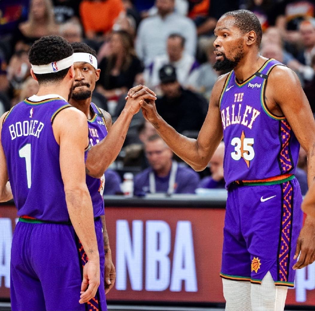 刚刚！风云突变密尔沃基雄鹿集结日绝杀压哨赛前菲尼克斯太阳手感冰凉，印第安纳步行者今晨遗憾出局的简单介绍