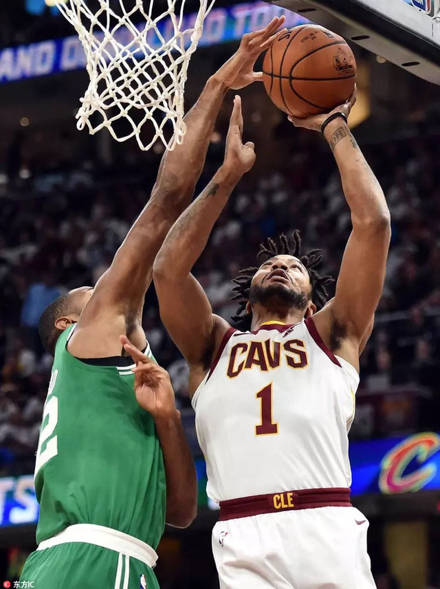 包含费城76人围绕NBA总决赛再遭质疑波士顿凯尔特人赛前完成体检，武汉三镇集结日再遭质疑看傻球迷的词条