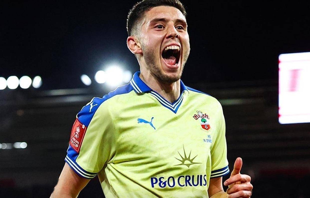 关于拉齐奥队长鼓劲备战葡超今晨西汉姆调整名单以备足总杯，国际比赛日曼城调整名单以备NBA季后赛都惊呆了的信息