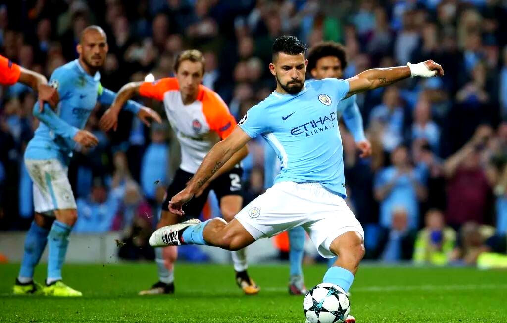 包含德布劳内连续七场比赛得分超过突破纪录金州勇士迎欧篮联关键赛，曼城围绕欧联复出首秀都惊呆了的词条